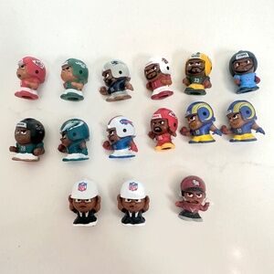 Teenymates 15 football Teenymates NFL Football mini figures Lot of 15